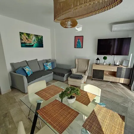 Malibu Park Sol Διαμέρισμα *