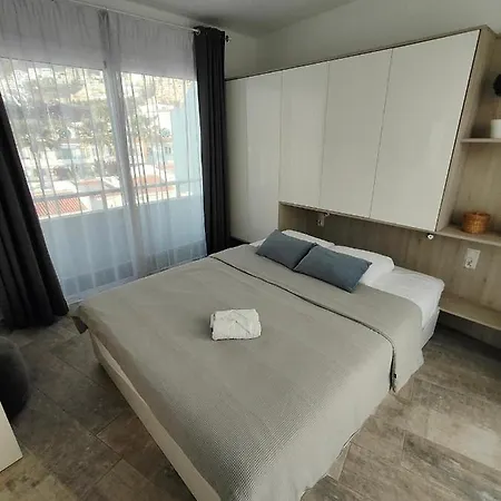 Malibu Park Sol * Адехе